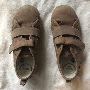 Stride rite SRT Riley Shoes